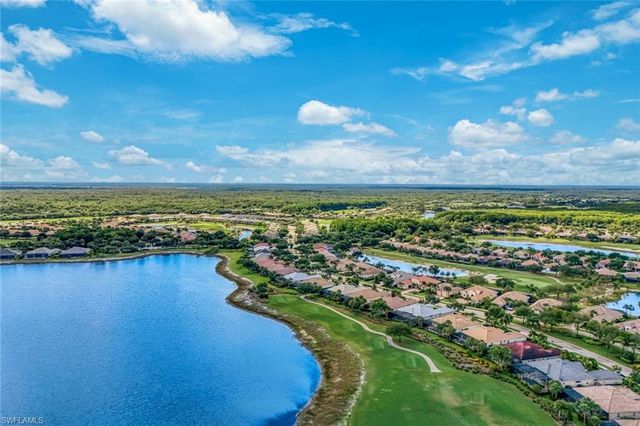12118 Wicklow LN, Naples, FL 34120