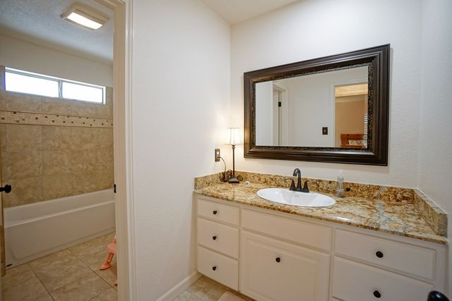 5504 Kingston Ave, Midland, TX 79705