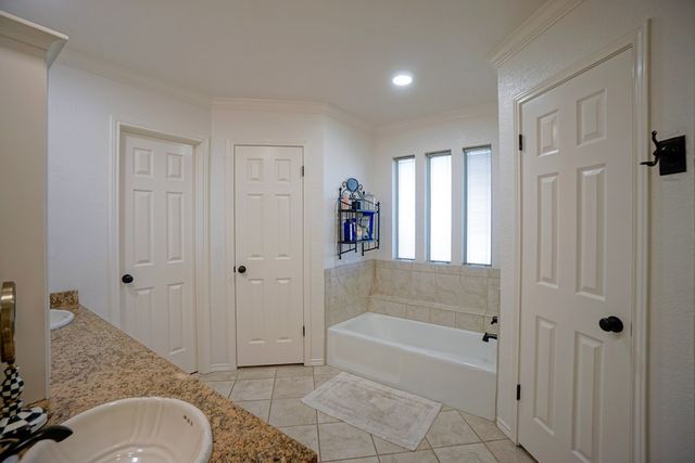 5504 Kingston Ave, Midland, TX 79705