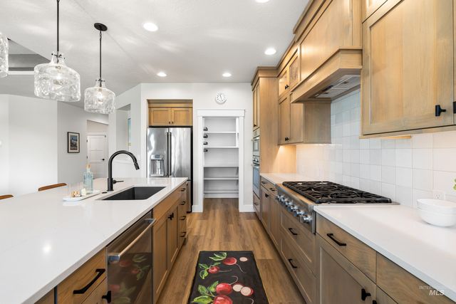 1501 E Spartan Ln, Eagle, ID 83616