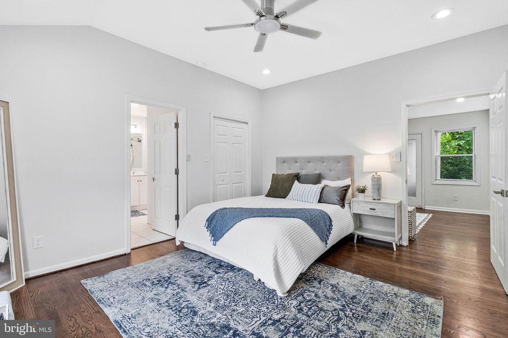 Image 17 of property listing at 11515 GOODLOE RD, Silver Spring, MD 20906