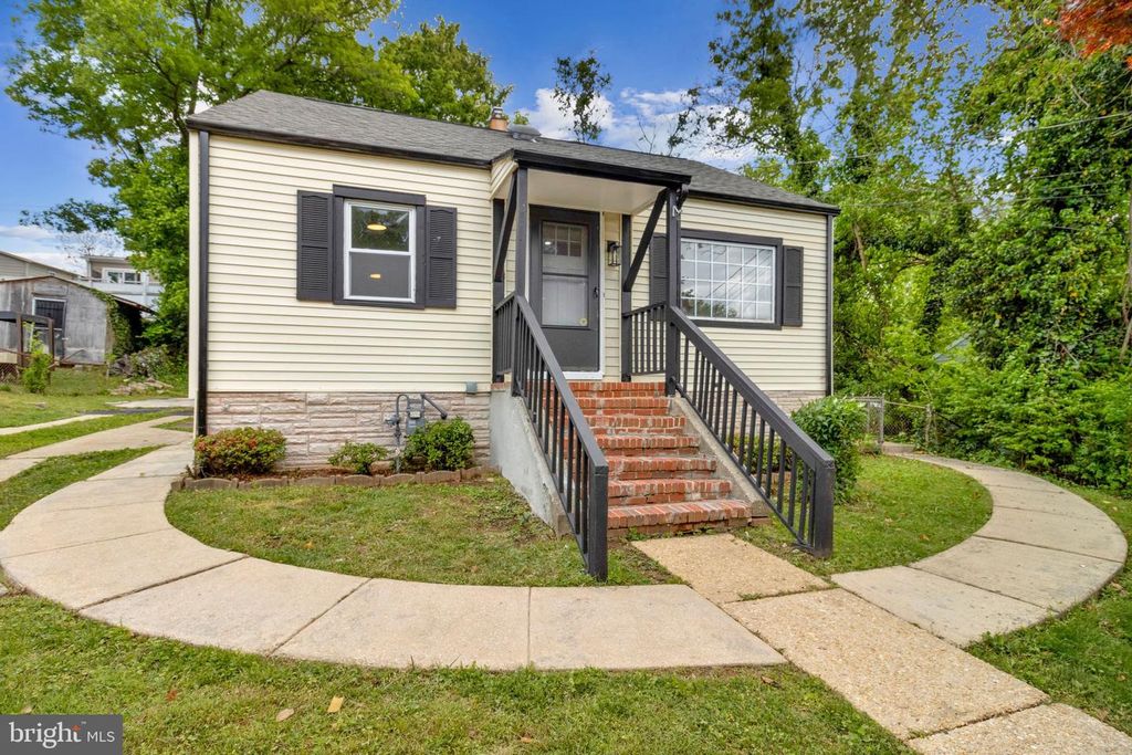 Image 1 of property listing at 11515 GOODLOE RD, Silver Spring, MD 20906