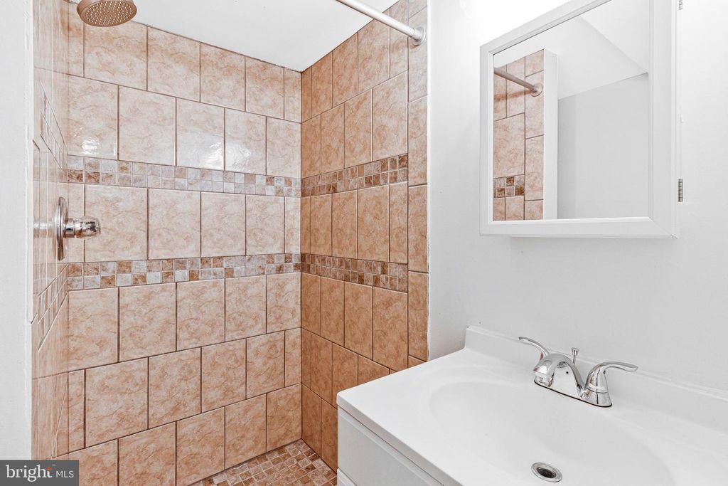 Image 23 of property listing at 11515 GOODLOE RD, Silver Spring, MD 20906