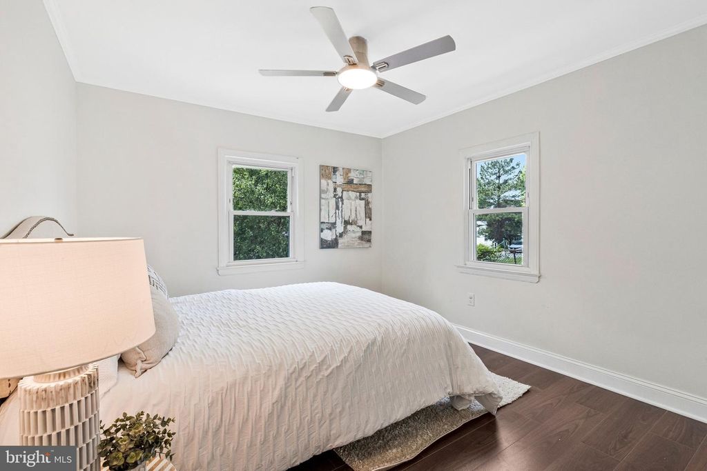 Image 6 of property listing at 11515 GOODLOE RD, Silver Spring, MD 20906