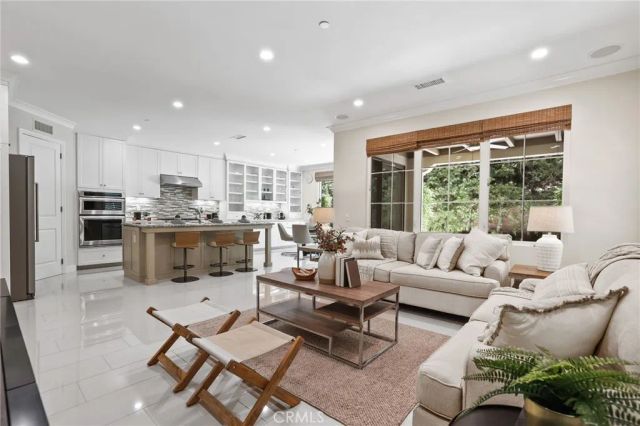 62 Wrangler, Irvine, CA 92602