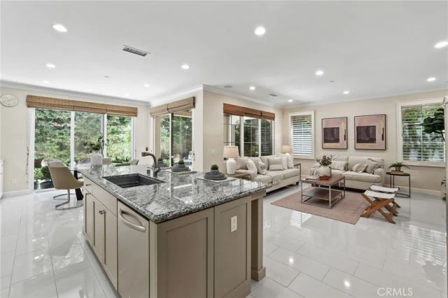 62 Wrangler, Irvine, CA 92602