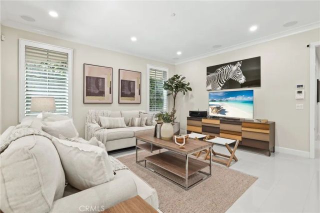 62 Wrangler, Irvine, CA 92602