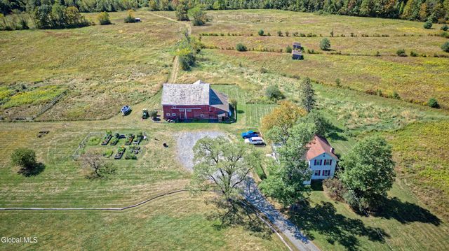 100 Bally Bay Lane, Guilderland, NY 12009