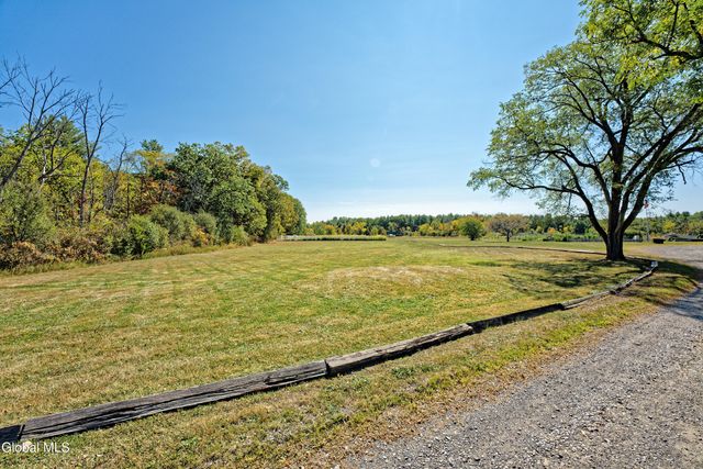 100 Bally Bay Lane, Guilderland, NY 12009