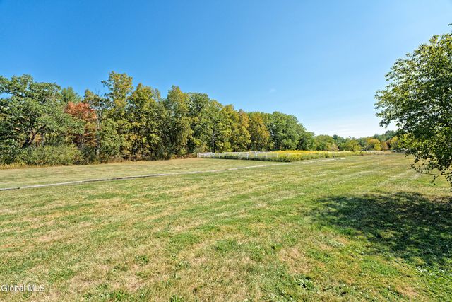 100 Bally Bay Lane, Guilderland, NY 12009