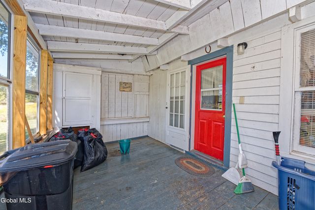 100 Bally Bay Lane, Guilderland, NY 12009