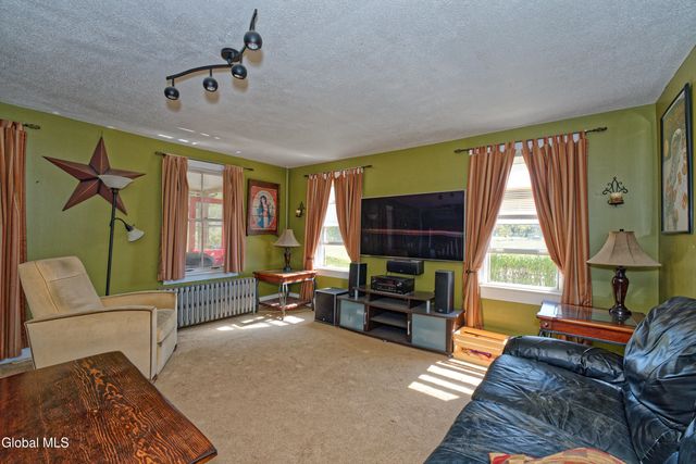 100 Bally Bay Lane, Guilderland, NY 12009