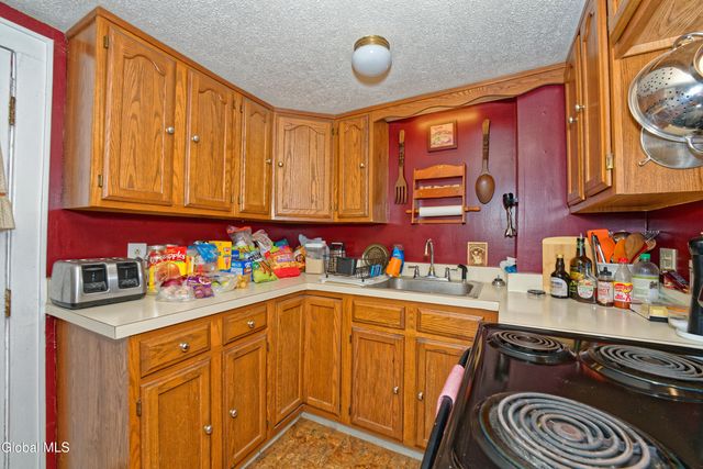 100 Bally Bay Lane, Guilderland, NY 12009