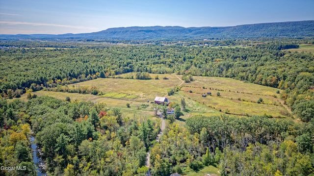 100 Bally Bay Lane, Guilderland, NY 12009