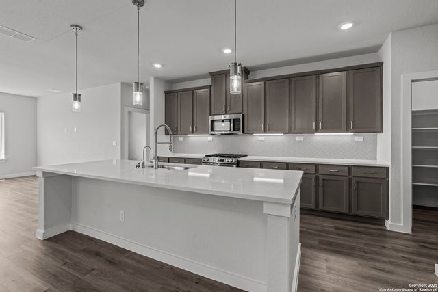2046 Newforest Peak, New Braunfels, TX 78130
