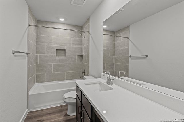 2046 Newforest Peak, New Braunfels, TX 78130