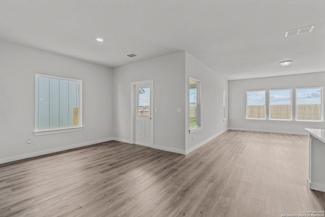 2046 Newforest Peak, New Braunfels, TX 78130