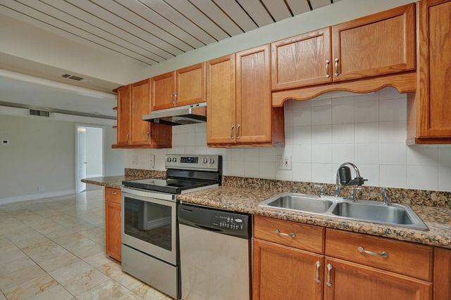 1428 SE 4th Avenue 231, Deerfield Beach, FL 33441