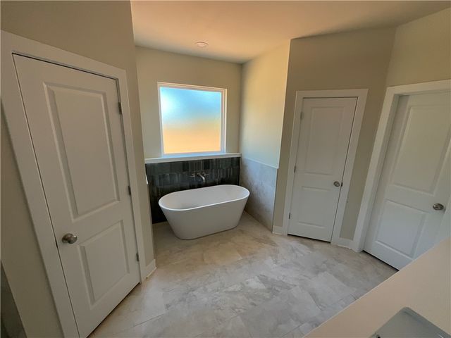 1397 Padova Avenue, Tontitown, AR 72762