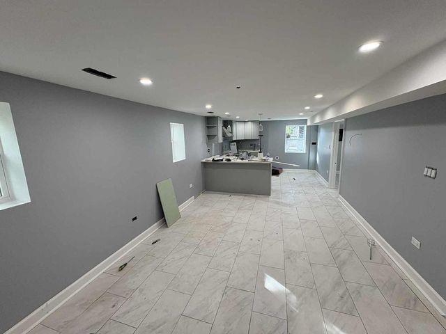 7011 S Aberdeen Street, Chicago, IL 60621