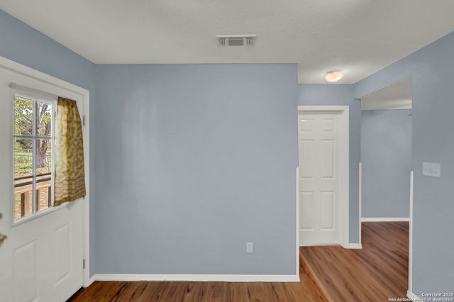 1205 Plum, Floresville, TX 78114