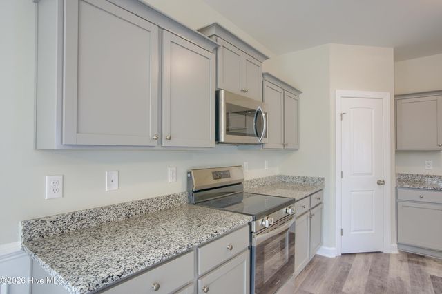 719 Jasmine Lane, Jacksonville, NC 28546