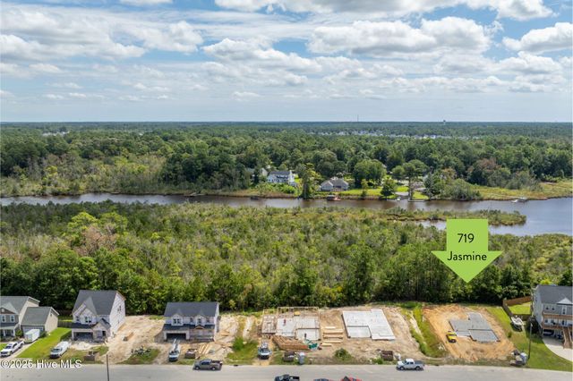 719 Jasmine Lane, Jacksonville, NC 28546