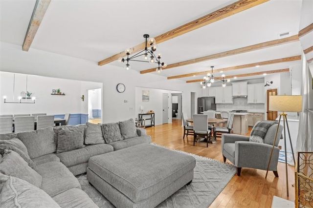 2250 Glenn Valley SW Drive, Marietta, GA 30064