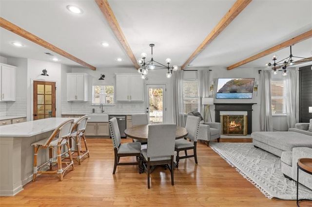 2250 Glenn Valley SW Drive, Marietta, GA 30064