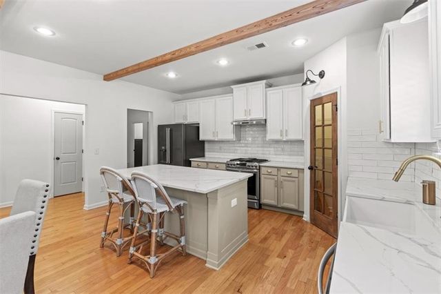 2250 Glenn Valley SW Drive, Marietta, GA 30064