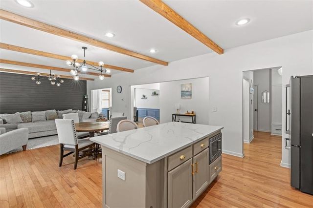 2250 Glenn Valley SW Drive, Marietta, GA 30064