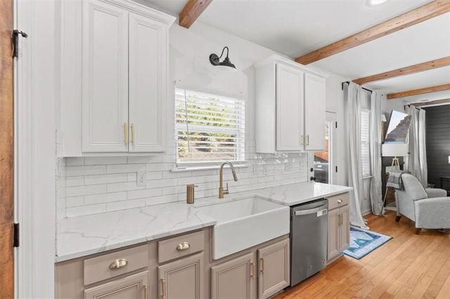 2250 Glenn Valley SW Drive, Marietta, GA 30064