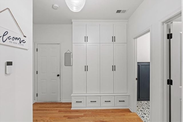 2250 Glenn Valley SW Drive, Marietta, GA 30064