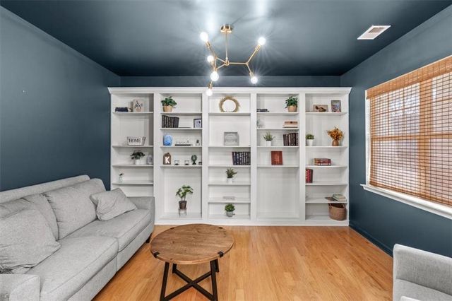 2250 Glenn Valley SW Drive, Marietta, GA 30064