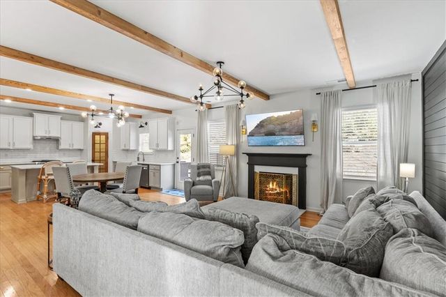 2250 Glenn Valley SW Drive, Marietta, GA 30064