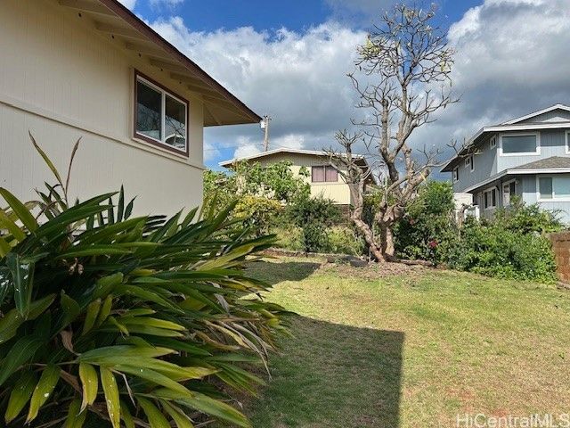 1133 Noelani Street, Pearl City, HI 96782