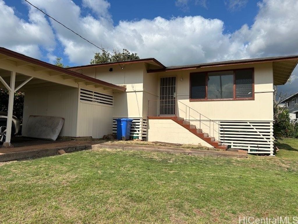 1133 Noelani Street, Pearl City, HI 96782