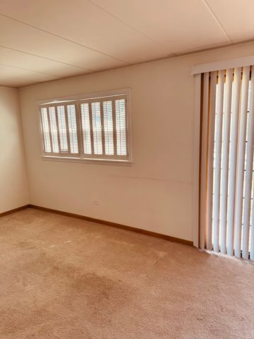 6855 N Northwest Highway 2D, Chicago, IL 60631