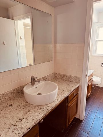 6855 N Northwest Highway 2D, Chicago, IL 60631