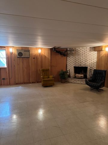 6855 N Northwest Highway 2D, Chicago, IL 60631