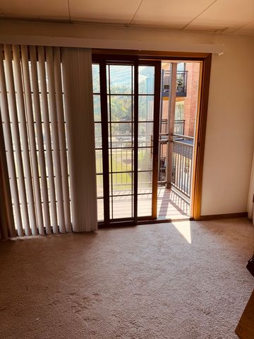 6855 N Northwest Highway 2D, Chicago, IL 60631
