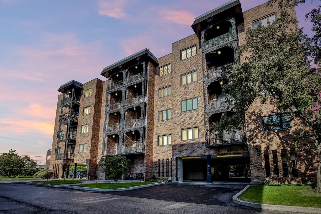 9335 LANDINGS Lane 307, Des Plaines, IL 60016