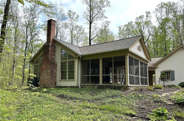 9201 Wilson Mills Road, Chesterland, OH 44026