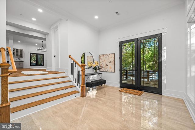 811 SLIGO CREEK PKWY, Takoma Park, MD 20912