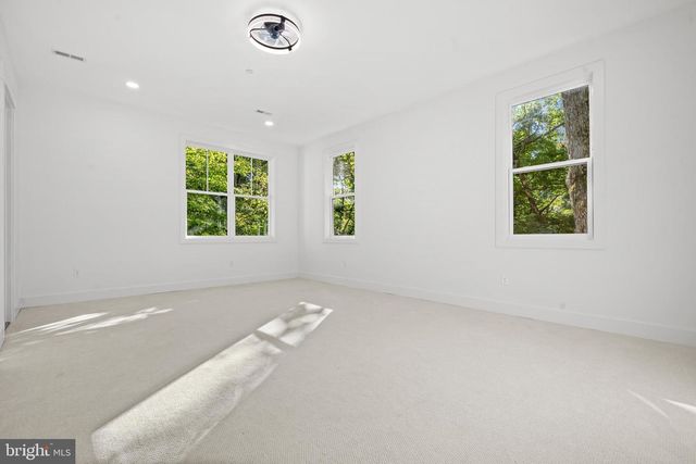 811 SLIGO CREEK PKWY, Takoma Park, MD 20912