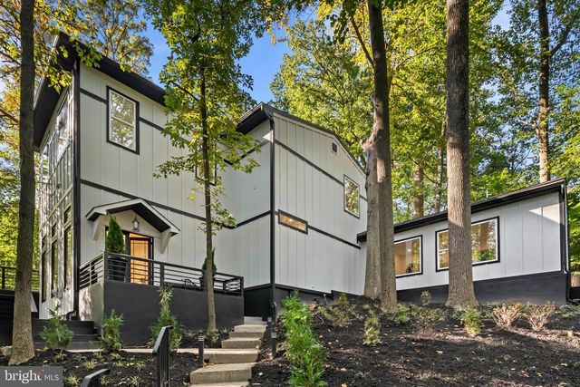 811 SLIGO CREEK PKWY, Takoma Park, MD 20912