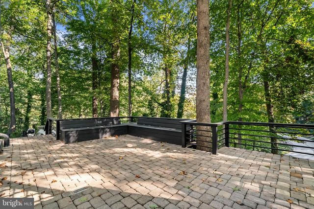 811 SLIGO CREEK PKWY, Takoma Park, MD 20912