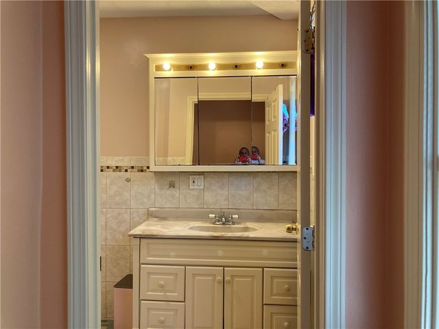 394 Great Road 3, Lincoln, RI 02865