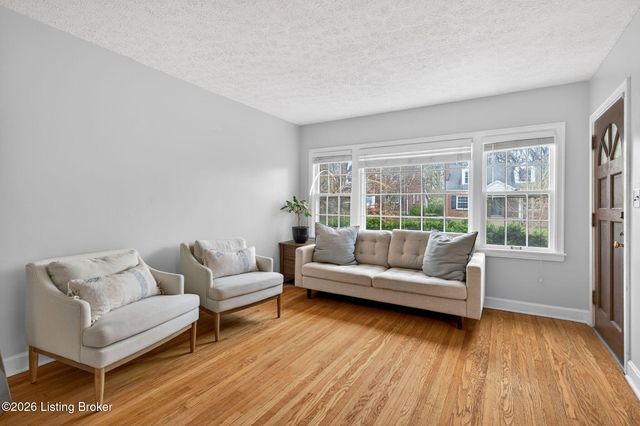 2222 Walterdale Terrace, Louisville, KY 40205