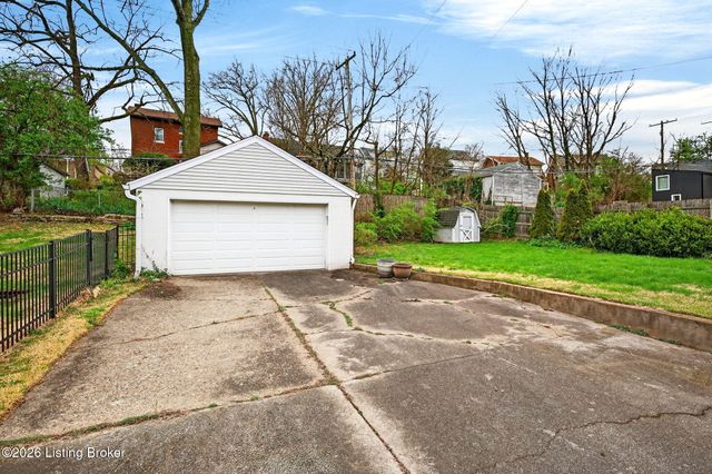 2222 Walterdale Terrace, Louisville, KY 40205